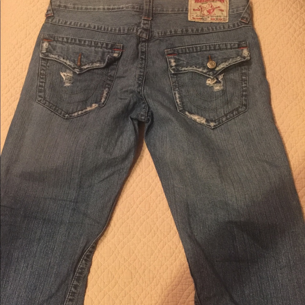 Men'sTrue Religion distressed jeans. Worn once